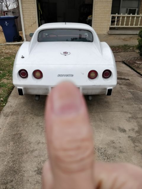1977 White Chevrolet Corvette Coupe