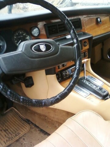 1986 Blue Jaguar XJ6 Sedan