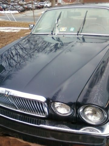 1986 Blue Jaguar XJ6 Sedan