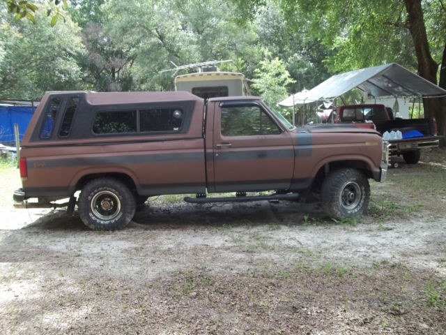 1986 Blue Ford F-150 Standard Cab Pickup