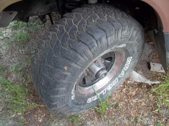 1986 Blue Ford F-150 Standard Cab Pickup