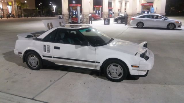 1985 WITHE Toyota MR2 Coupe