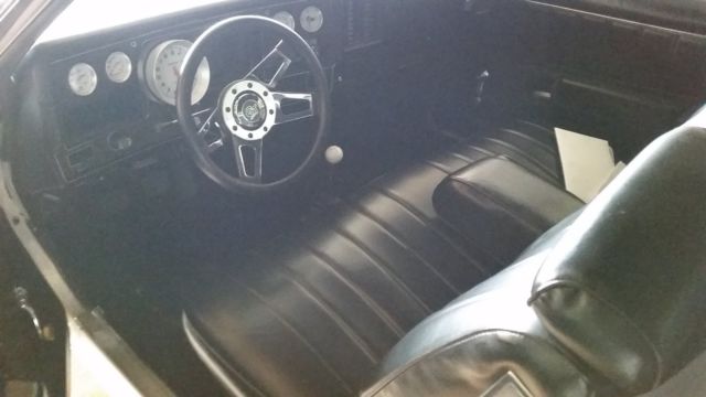 1976 White Chevrolet Chevelle Coupe