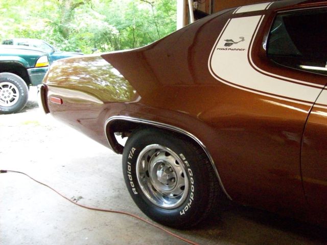 1973 Brown Plymouth Road Runner Coupe