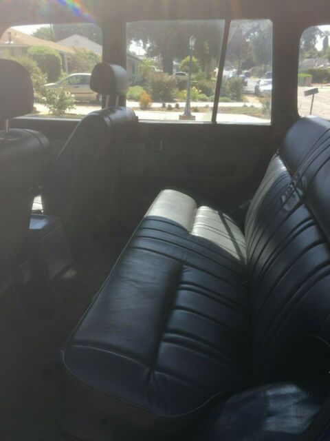 1987 Blue Toyota Land Cruiser