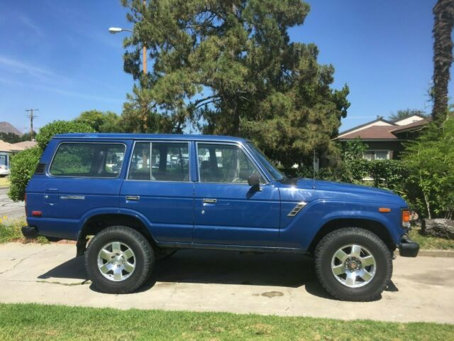 1987 Blue Toyota Land Cruiser