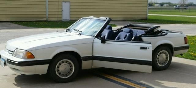 1989 White Ford Mustang Convertible