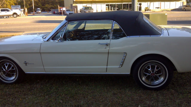 1965 WIMBLEDON WHITE Ford Mustang Convertible