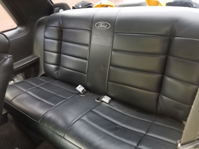 1990 Iceberg Blue Ford Mustang Coupe