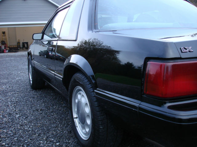 1988 Black Ford Mustang Coupe