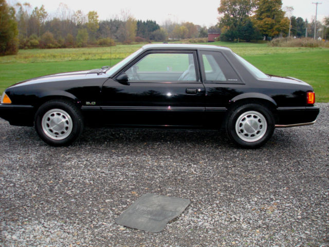 1988 Black Ford Mustang Coupe