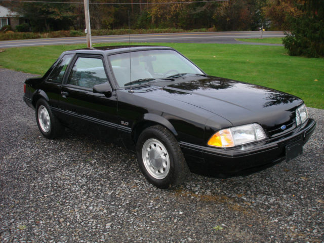 1988 Black Ford Mustang Coupe