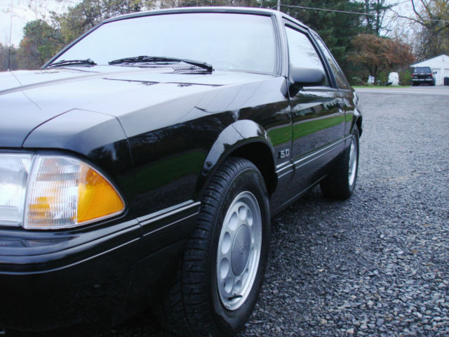 1988 Black Ford Mustang Coupe
