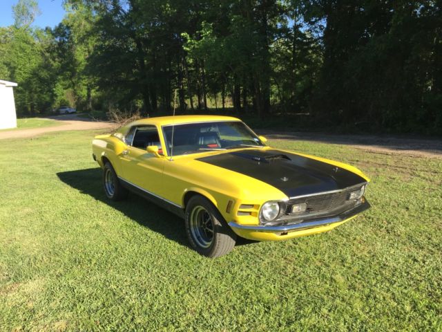 1970 Yellow Ford Mustang Fastback