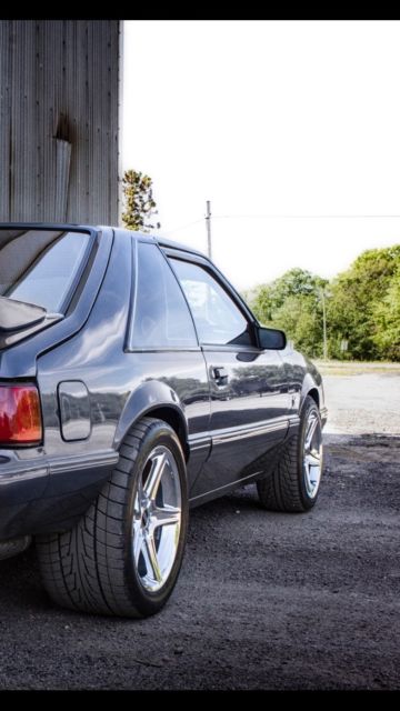 1989 Gray Ford Mustang