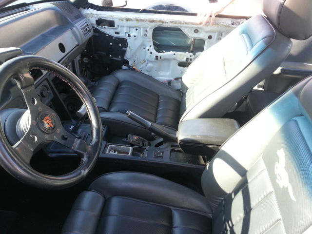 1987 WHITE Ford Mustang Hatch Back