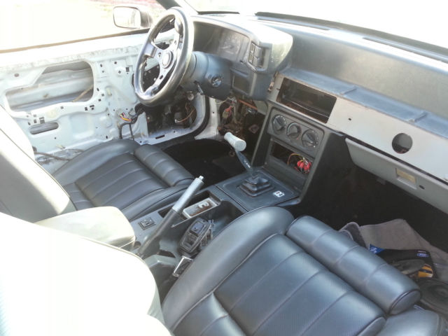 1987 WHITE Ford Mustang Hatch Back