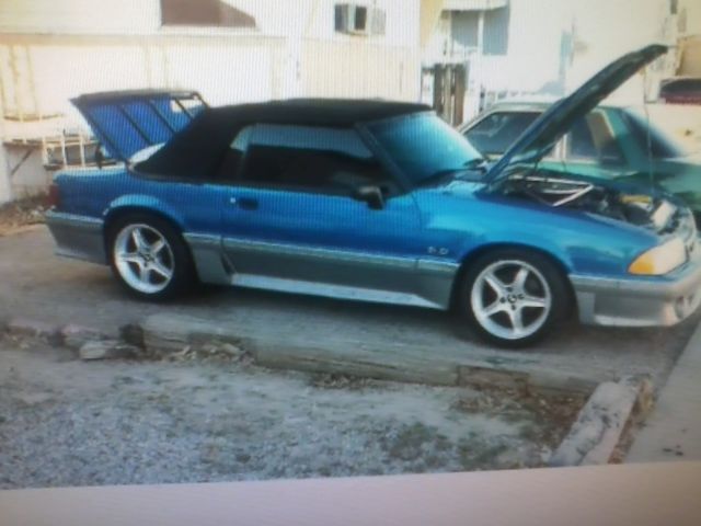1993 Pearl White Ford Mustang Convertible