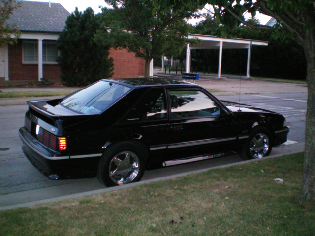 1991 Black Ford Mustang Coupe