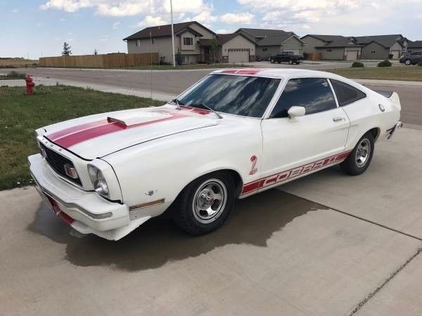1977 Ford Mustang