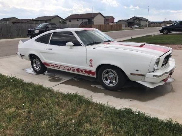 1977 Ford Mustang