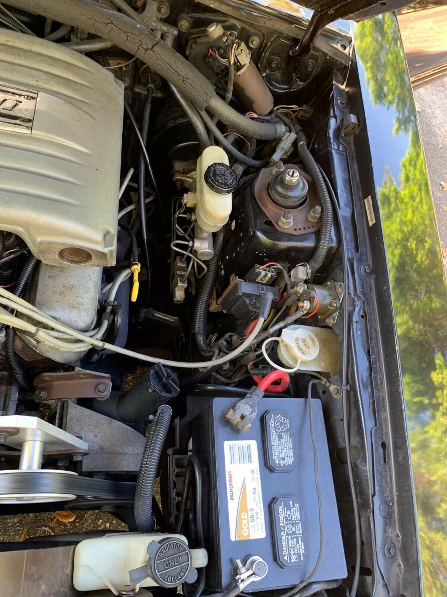 1988 Ford Mustang Sedan