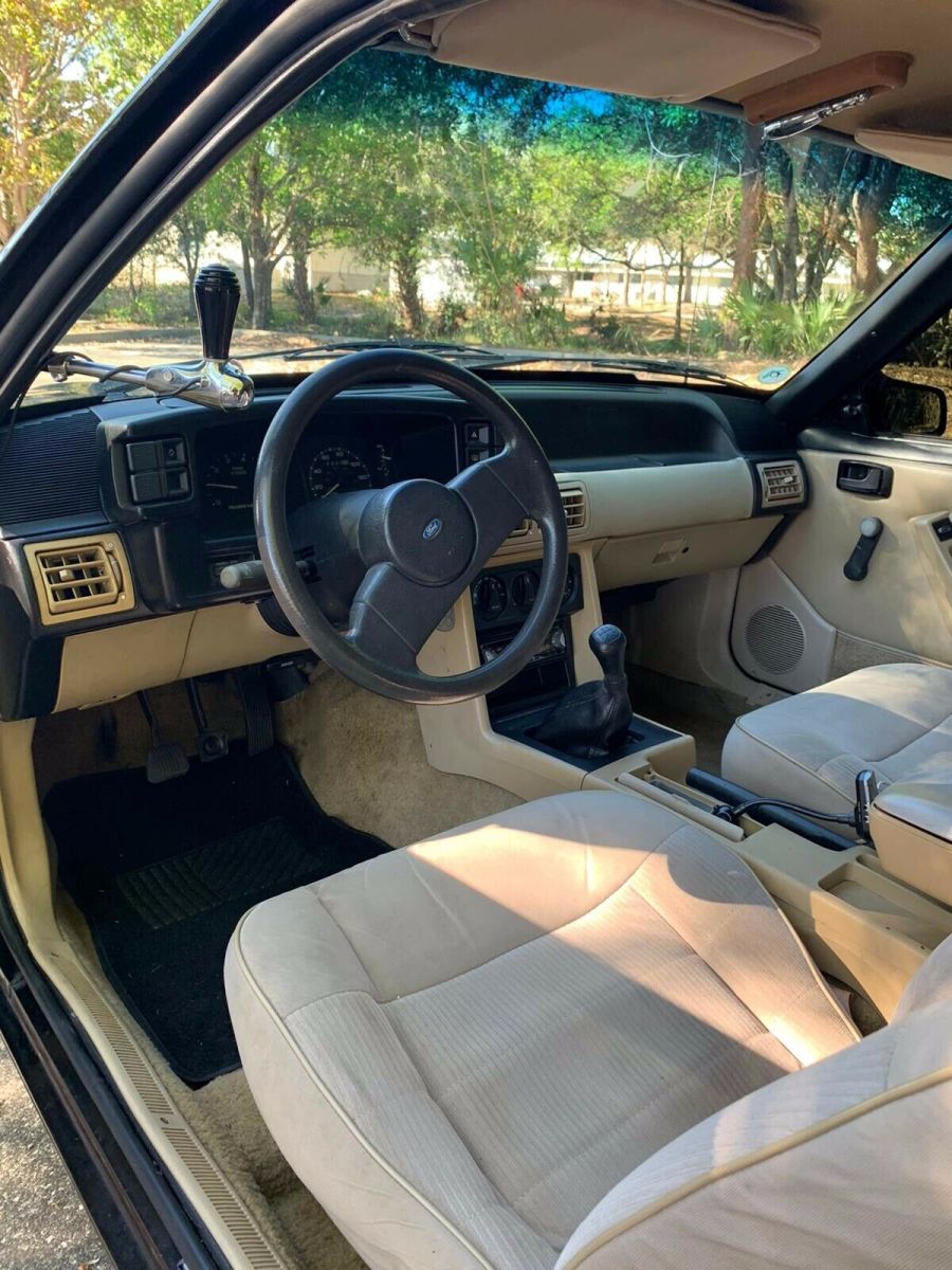1988 Ford Mustang Sedan