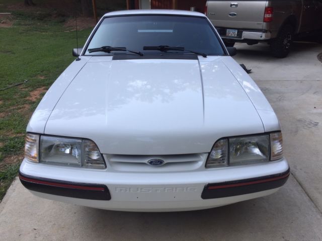 1987 White Ford Mustang