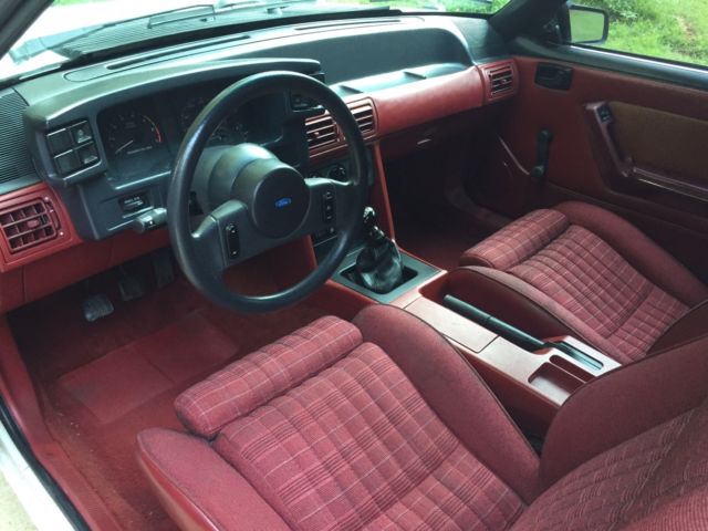 1987 White Ford Mustang