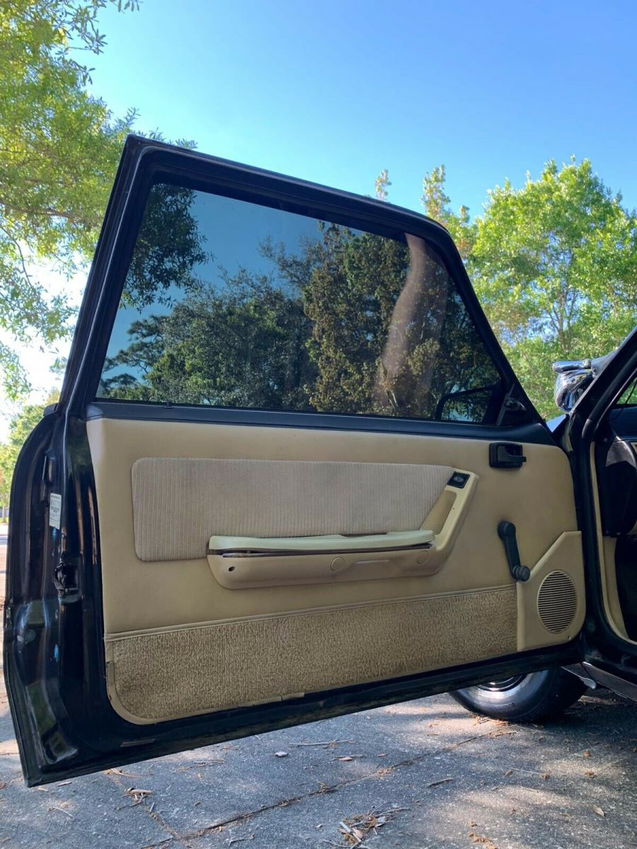 1988 Ford Mustang Sedan