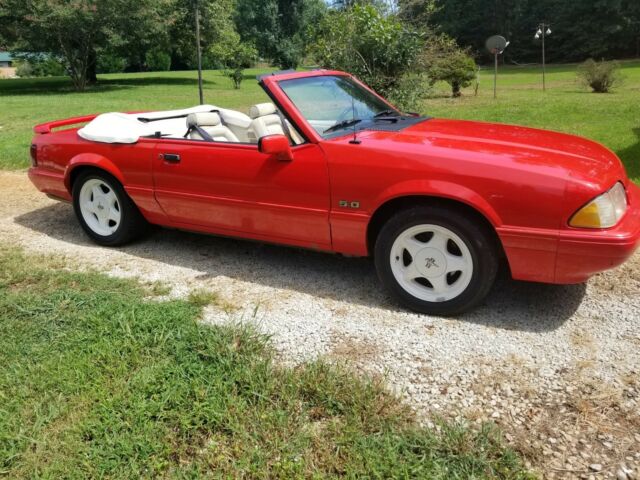 1992 Ford Mustang