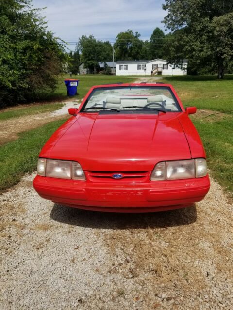1992 Ford Mustang