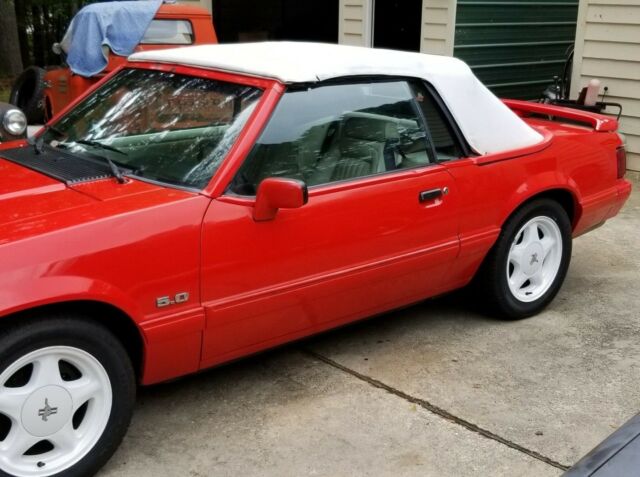 1992 Ford Mustang