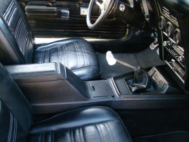 1971 Yellow Ford Mustang