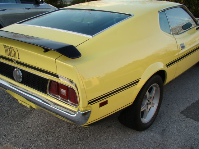 1971 Yellow Ford Mustang