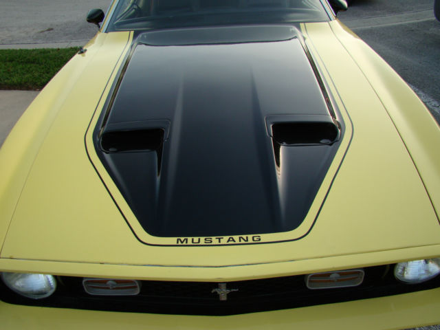 1971 Yellow Ford Mustang