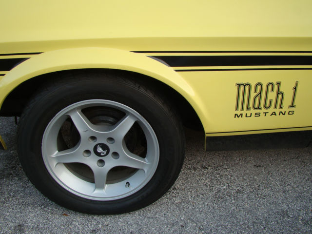 1971 Yellow Ford Mustang