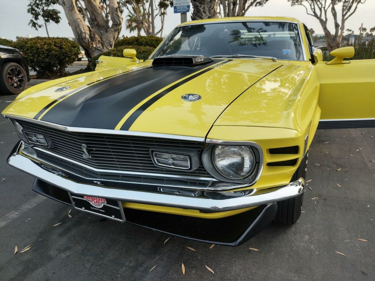 1970 Yellow Ford Mustang coupe