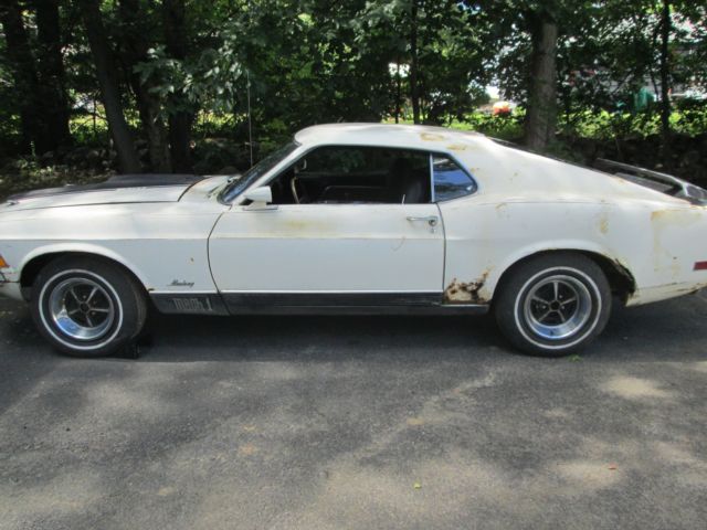 1970 White Ford Mustang Coupe