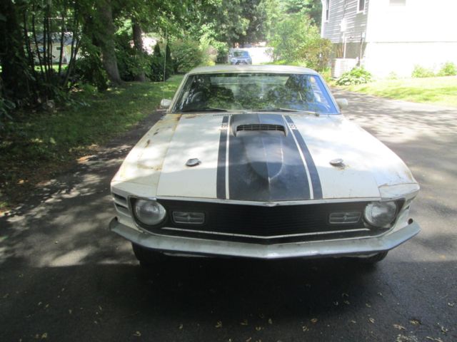 1970 White Ford Mustang Coupe