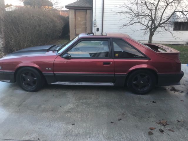 1992 Burgundy Ford Mustang
