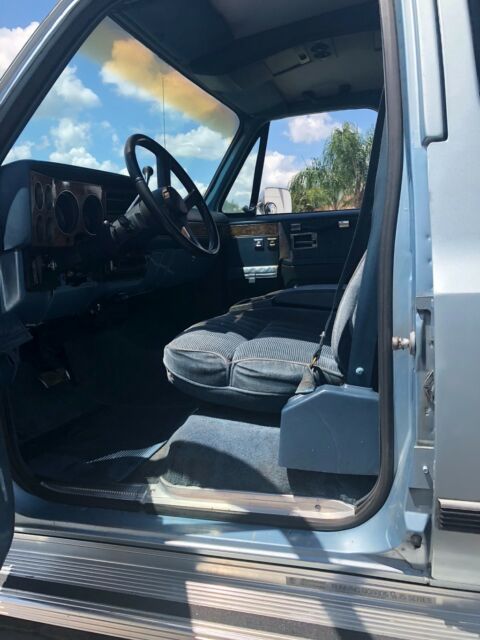 1990 Blue Chevrolet Silverado 2500