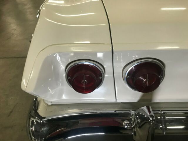 1963 White Chevrolet Impala Coupe