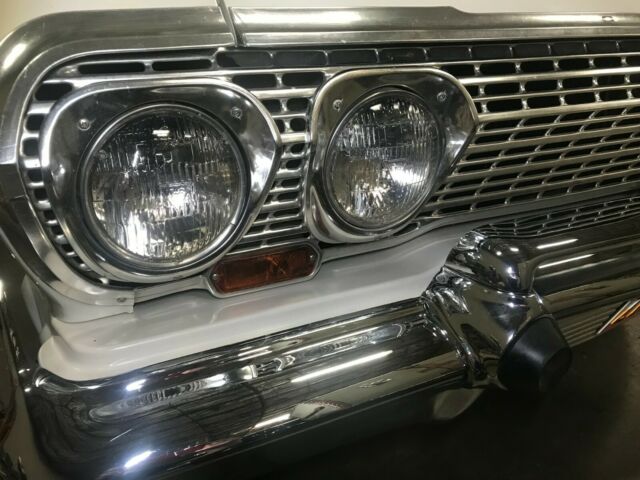 1963 White Chevrolet Impala Coupe