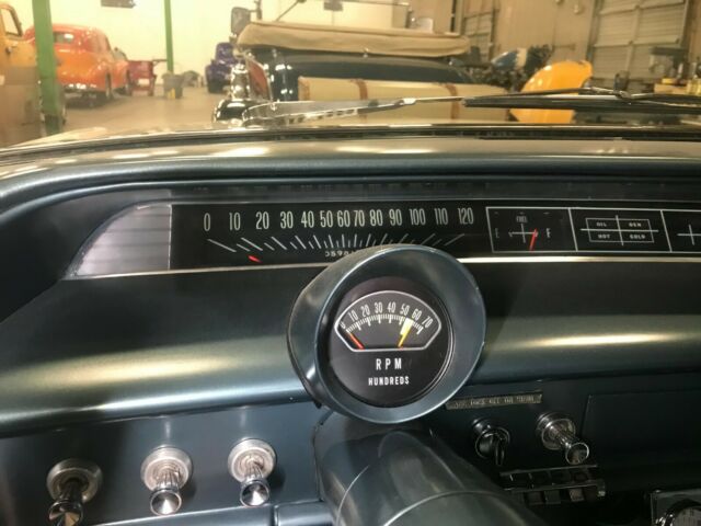 1963 White Chevrolet Impala Coupe