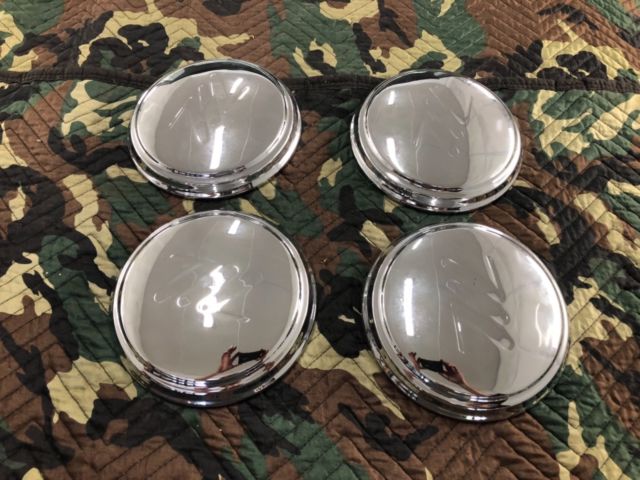 1960 yellow/white Nash Metropolitan Convertible