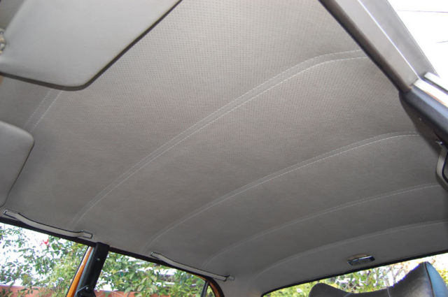 1972 Silver Mercedes-Benz 200-Series