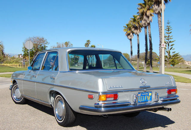 1972 Silver Mercedes-Benz 200-Series