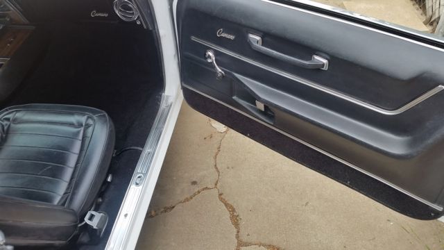 1968 White / Orange Chevrolet Camaro Coupe