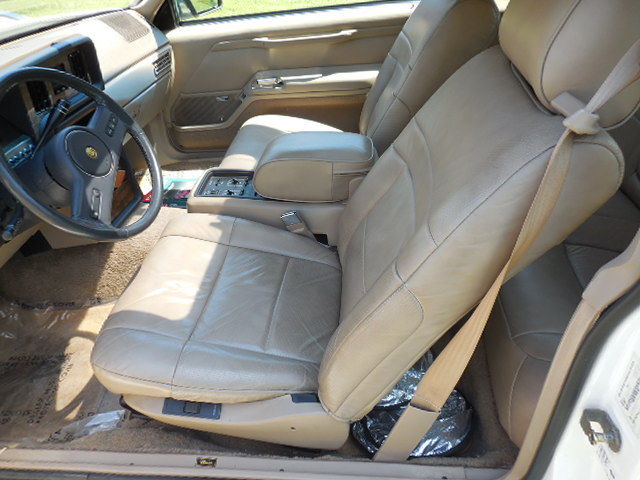 1988 White Other Makes 1988 Tiffany  